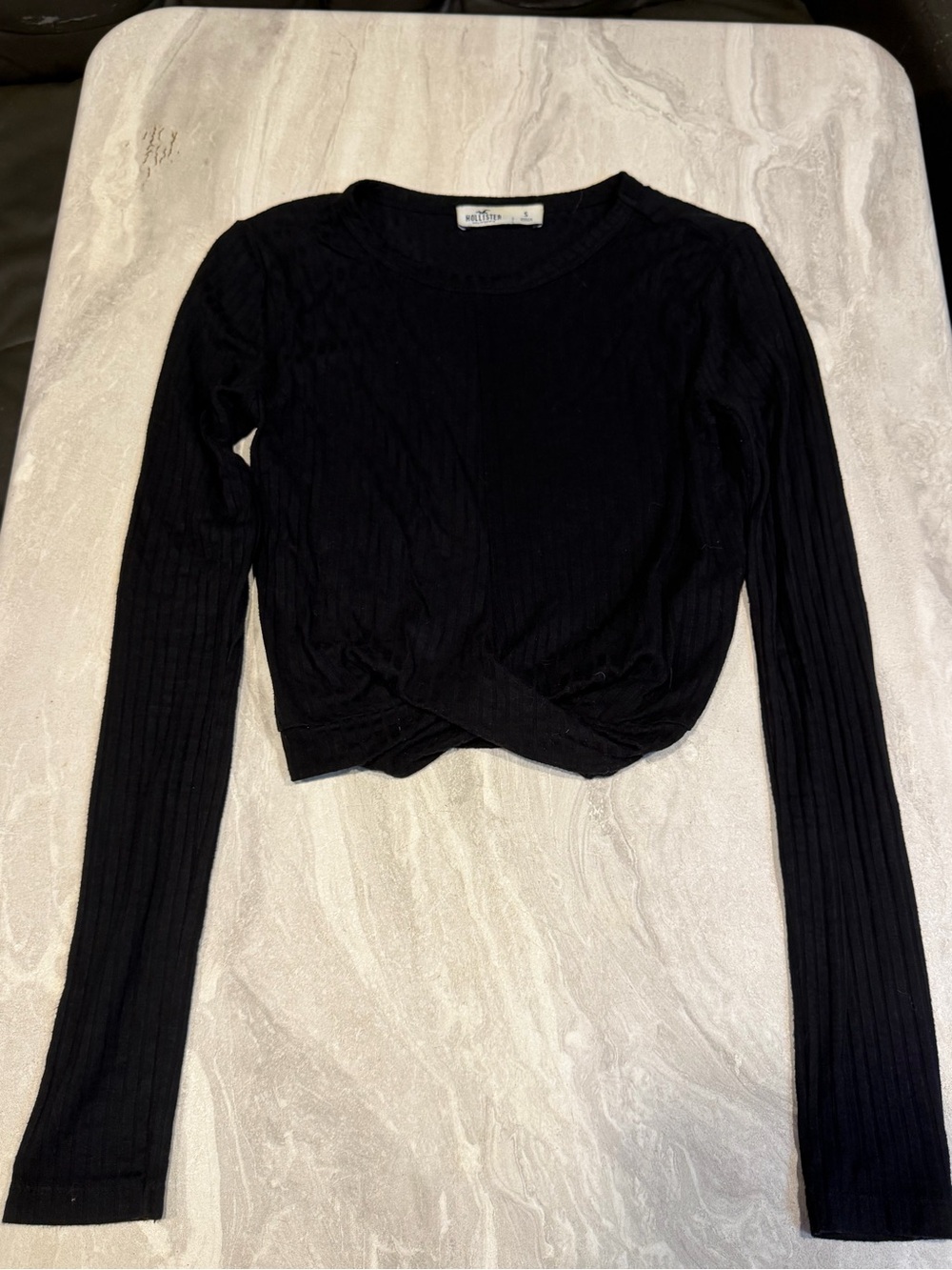 Hollister Black Ribbed Twist-Front Long Sleeve Crop Top
